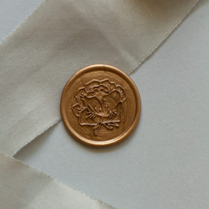 Goegel gold mit Rosenmotiv